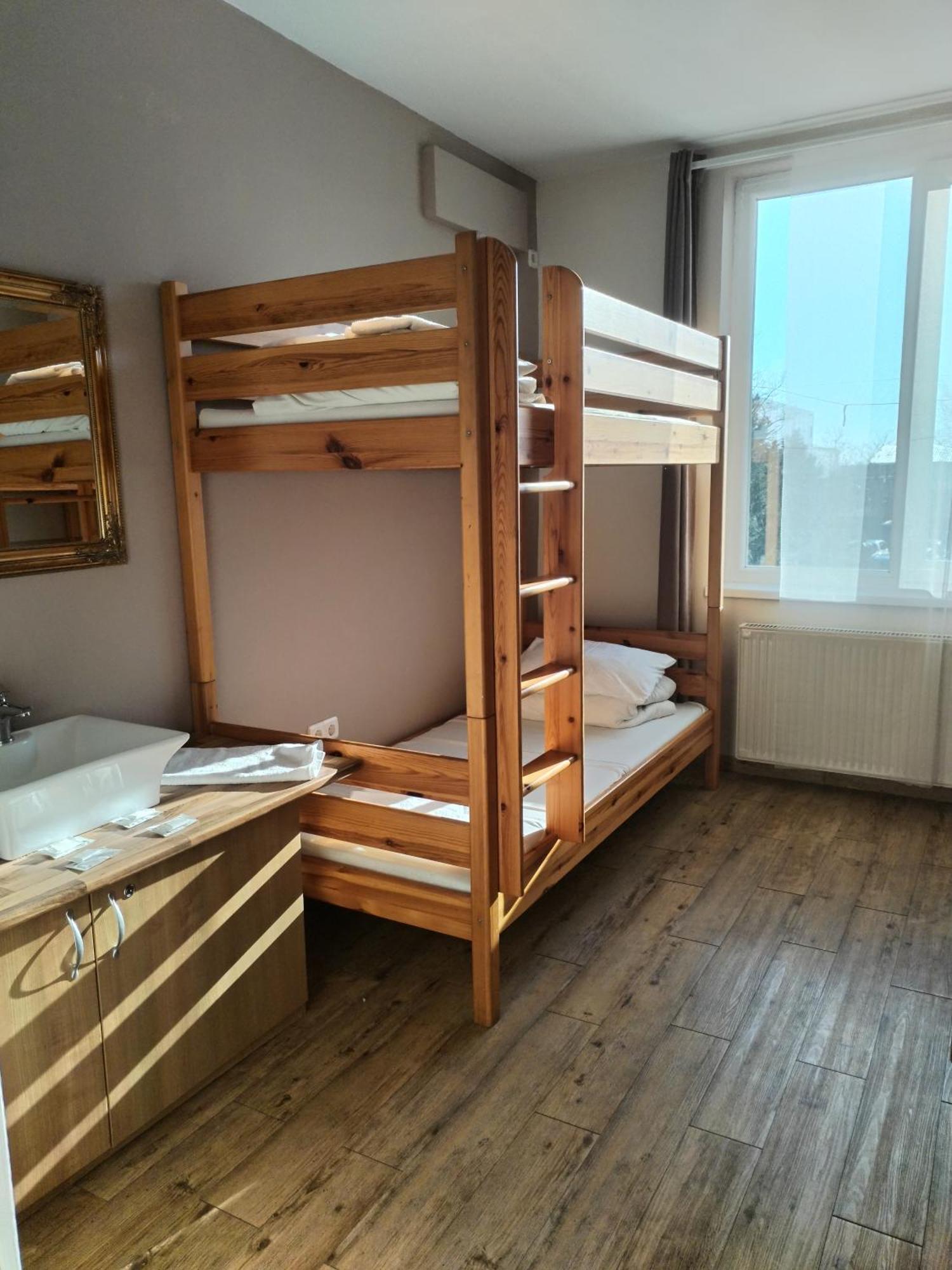 Hostel Ferihegy Vecsés Εξωτερικό φωτογραφία